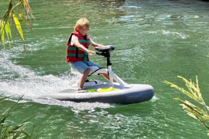 Baptême enfant en Jet Ski électrique - Exploregion