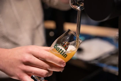 Cours de débit à la Brasserie Nationale - Exploregion