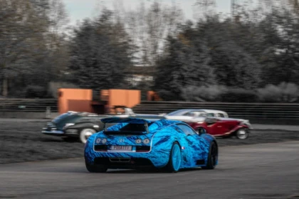 Bugatti Veyron Grand Sport Vitesse - 2013 - Exploregion