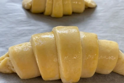 Croissants et pains au chocolat : Français/ Anglais - Exploregion