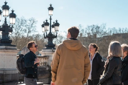 Visite Guidée Gourmande : Histoire, Douceurs & Vin - Exploregion