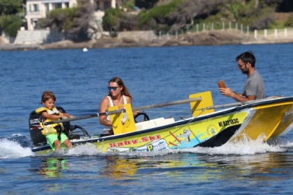 ISSAMBRES - Baby ski nautique 3-10 ans - Exploregion