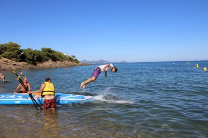 NARTELLE - Location de Stand Up Paddle géant - Exploregion