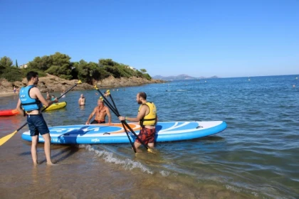 PAMPELONNE - Location de Stand Up Paddle géant en mer - Exploregion