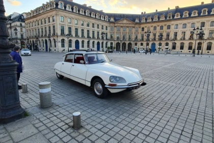 Paris City Tour Citroën DS Oldtimer - Exploregion