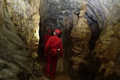 Spéléologie - Grotte de la Mescla - Exploregion