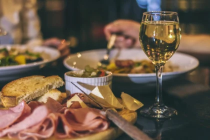 Saveurs italiennes dans le bus Dinner Hopping - Exploregion