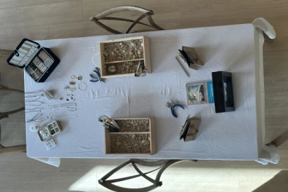 Atelier bijoux champenois avec dégustation au Domaine des 3 Sources - Exploregion