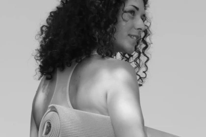 Cours de yoga flow à la pointe des Sardinaux 1H - Exploregion