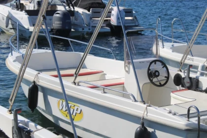 ISSAMBRES -  Location de bateau sans permis - Exploregion