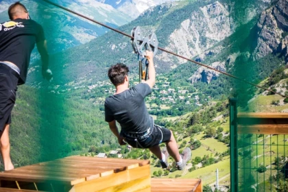 Journée tyroliennes géantes et via ferrata - Exploregion