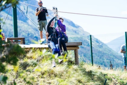 Journée tyroliennes géantes et via ferrata - Exploregion