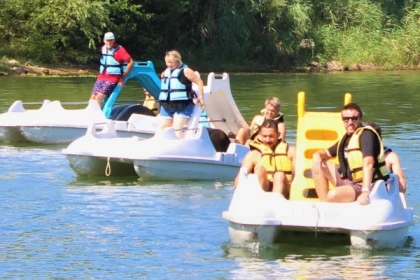 PRE CLAOU - Location de pédalo sur lac - Exploregion