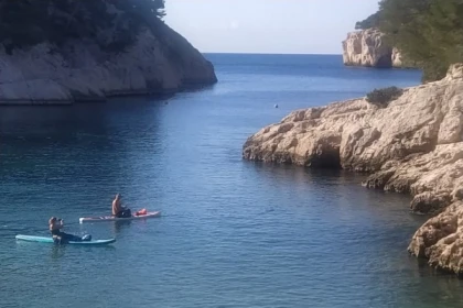 Stand Up Paddle Calanques Cassis : Port-Miou, Port-Pin, En-Vau - Exploregion