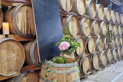 Visite et dégustation aux pieds des alambics - Exploregion