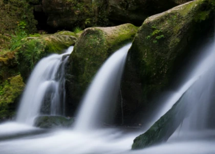 Chute d'eau du Mullerthal au Luxembourg