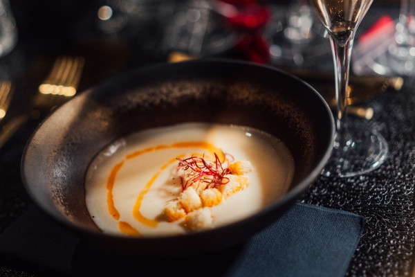 Champs-Elysees Paris By Night avec Coupe de Champagne - Exploregion
