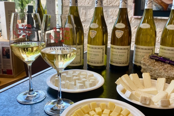 Dégustation accords vins et fromages à Chablis - Exploregion