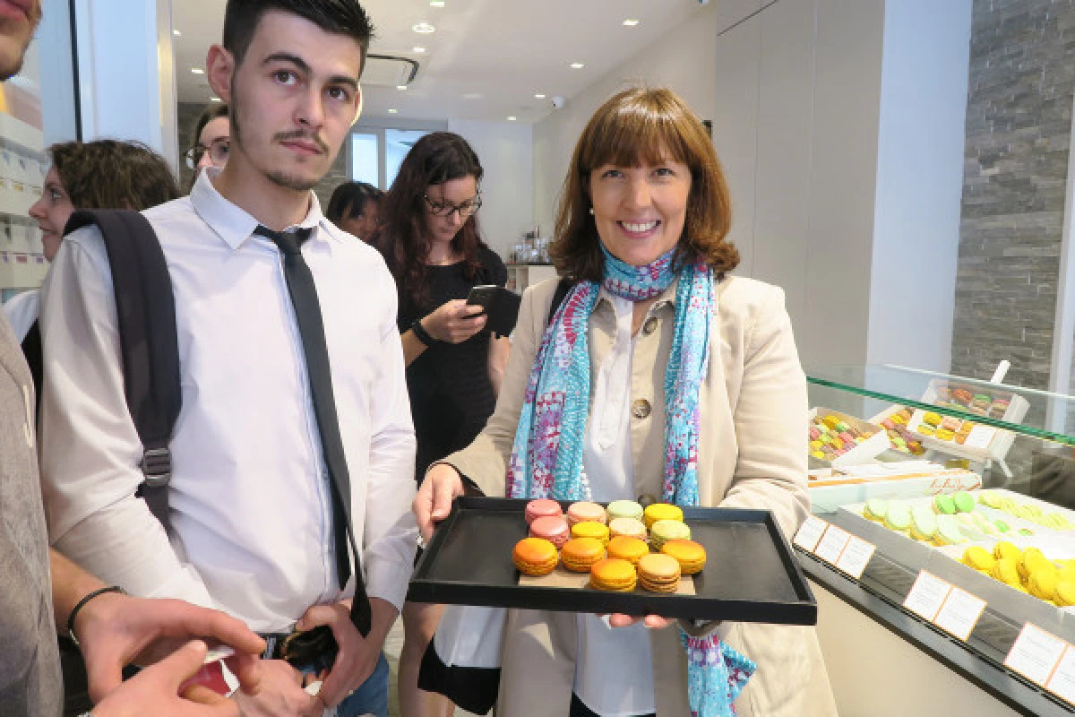 Balade guidée gourmande Paris - Les meilleurs Chocolatiers et Pâtissiers - Exploregion