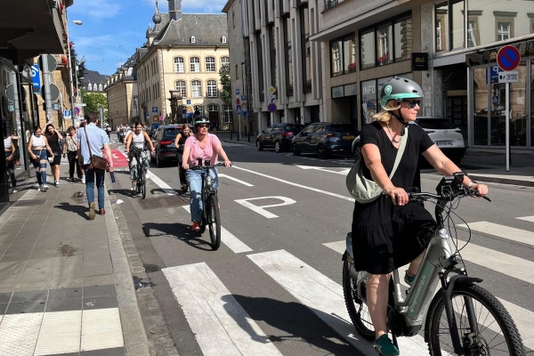 Le meilleur de la ville : Tour guidé en e-bike de 3h - Exploregion