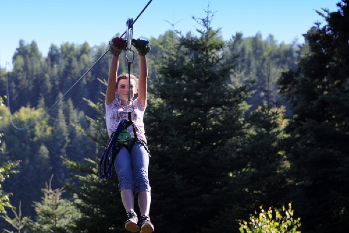 PARCOURS + TYROLCABLE - Exploregion