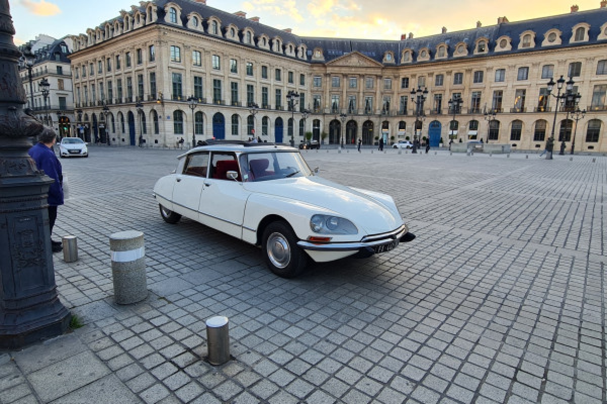 Paris City Tour Citroën DS Oldtimer - Exploregion