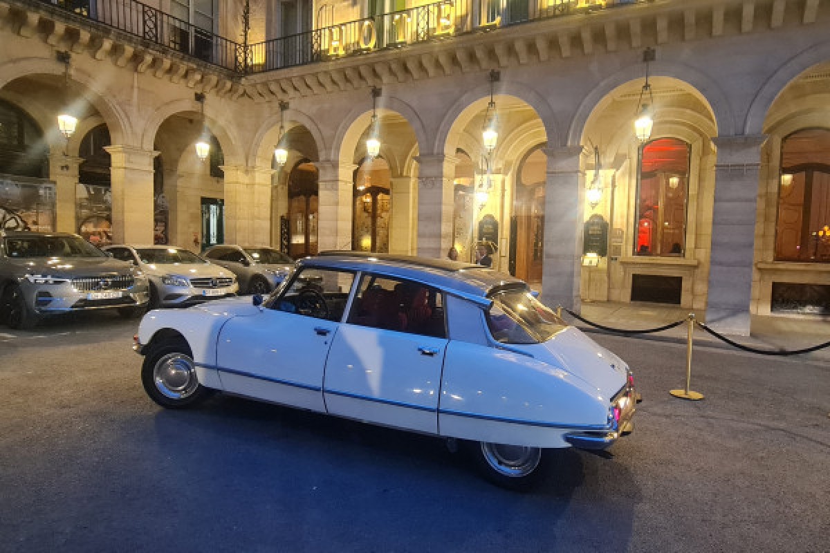 Paris City Tour Citroën DS Oldtimer - Exploregion