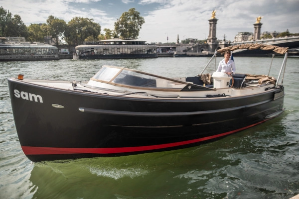 Croisière privée & Champagne, Musée du Louvre (1h30) - Exploregion