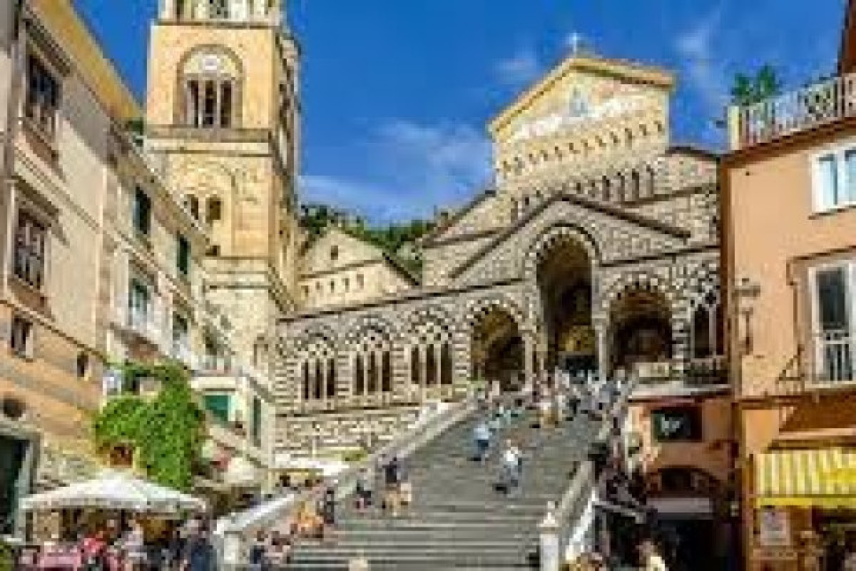 Sorrento and Amalfi Coast from Naples - Group Tour - Exploregion