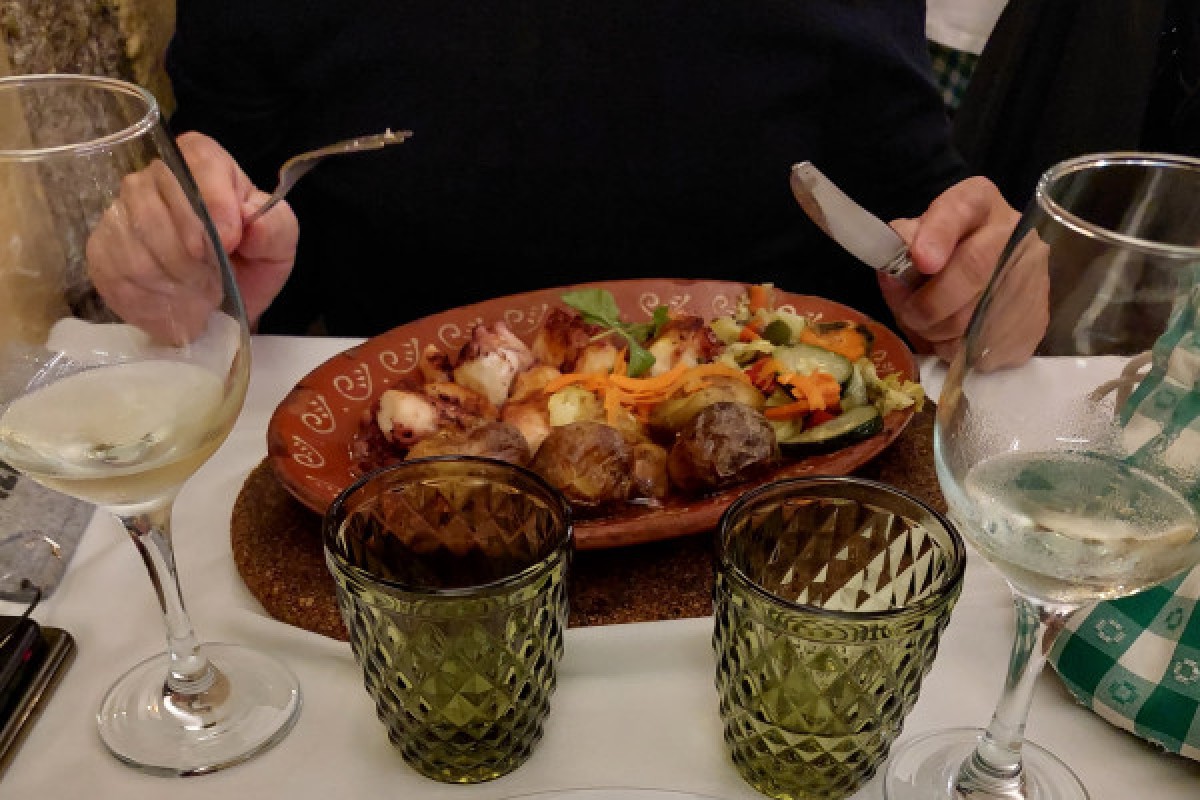 Tour Gastronomique Traditionnel de Porto - Exploregion