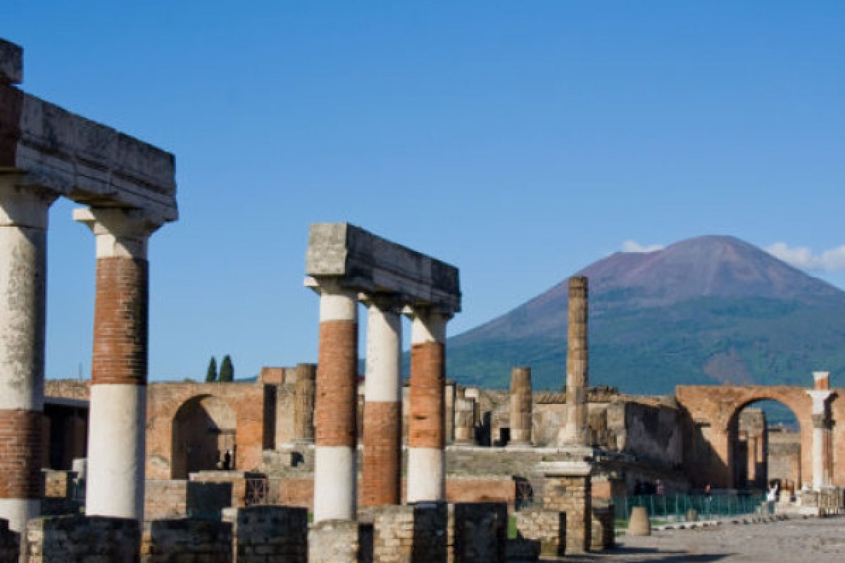Tour Naples, Pompeii, Sorrento from Naples - Group Tour - Exploregion