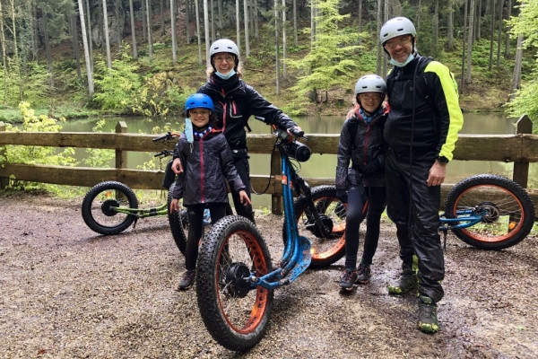 Tours en e-trottinette tout-terrain - Exploregion