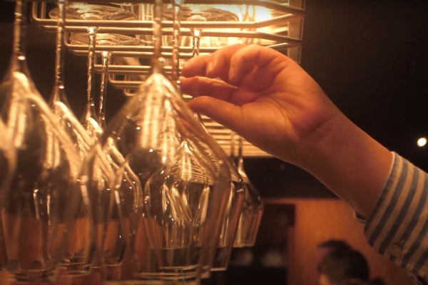 Visite & dégustation à la Maison Jean Huttard - Exploregion