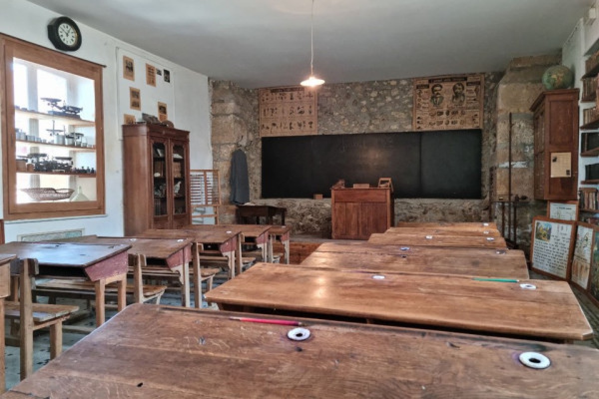 Visite familiale - visite des 3 musées + écriture à la plume + chasse aux trésors - Exploregion