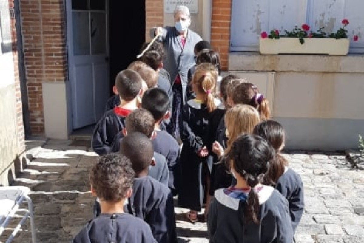 Visite familiale - visite des 3 musées + écriture à la plume + chasse aux trésors - Exploregion