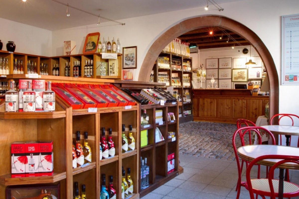 Visite Guidée du Musée des Eaux de Vie - Exploregion